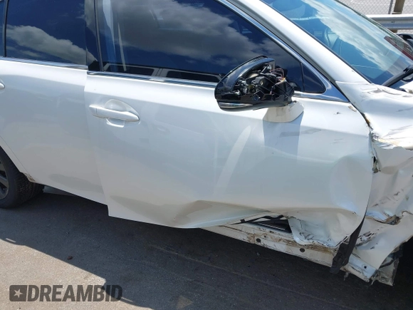 2014 Lexus GS 350 z VIN JTHBE1BL0E5033211, wystawiony jako IAAI lot #42329385 z przebiegiem 119 379 mil mil oraz . Historia ofert i sprzedaży dostępna na DreamBid. Obrazek 18.
