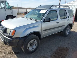 2000 Nissan Xterra XE with VIN 5N1ED28YXYC586308, listed as a IAAI auction lot 41988084 with 281,446 mi miles. Bid and sale history available at carsss.com. Image 2.
