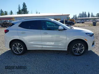 2023 Buick Encore GX Select с VIN KL4MMESL3PB092532, выставлен на аукционе IAAI как лот 42447915 с пробегом 31 981 миль миль и . История ставок и продаж доступна на DreamBid. Изображение 14.