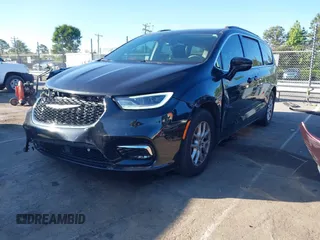 2022 Chrysler Pacifica Touring L with VIN 2C4RC1BG9NR117538, listed as a IAAI auction lot 42318518 with 103,311 mi miles and . Bid and sale history available at DreamBid. Image 18.