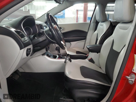 2019 Jeep Compass Latitude z VIN 3C4NJDBB9KT772804, wystawiony jako Copart lot #58519895 z przebiegiem 145 266 mil mil oraz Czysty tytuł • Clean title. Historia ofert i sprzedaży dostępna na DreamBid. Obrazek 7.