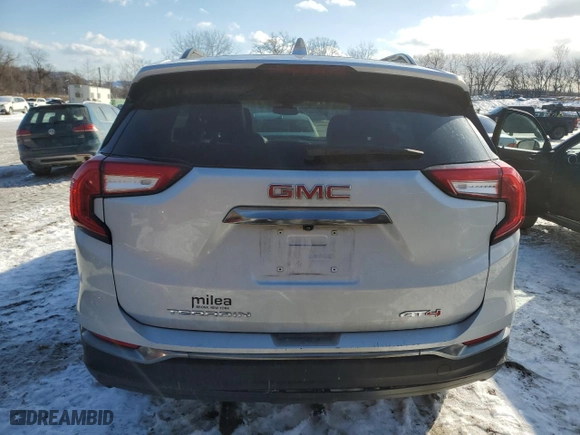2022 GMC Terrain AT4 with VIN 3GKALYEV6NL261517, listed as a Copart auction lot 44010835 with 35,167 mi miles and Salvage Title. Bid and sale history available at carsss.com. Image 6.