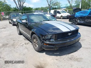 2007 Ford Mustang Deluxe с VIN 1ZVFT80N675242314, выставлен на аукционе IAAI как лот 42318323 с пробегом 171 017 миль миль и . История ставок и продаж доступна на DreamBid. Изображение 6.