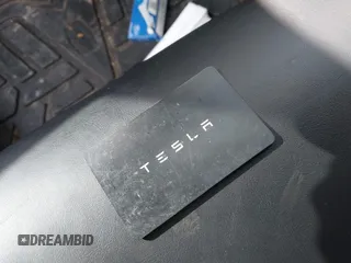 2022 Tesla Model Y Long Range z VIN 7SAYGDEE6NA013757, wystawiony jako IAAI lot #41364867 z przebiegiem 33 621 mil mil oraz . Historia ofert i sprzedaży dostępna na DreamBid. Obrazek 11.