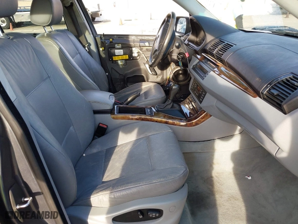 2003 BMW X5 3.0i with VIN 5UXFA53573LV83812, listed as a IAAI auction lot 41590046 with 166,841 mi miles. Bid and sale history available at carsss.com. Image 5.