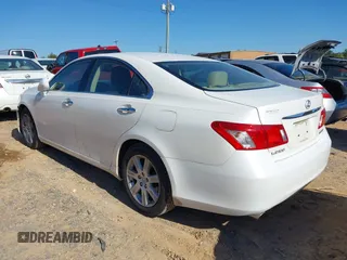 2007 Lexus ES with VIN JTHBJ46G672127866, listed as a IAAI auction lot 41968453 with 215,291 mi miles. Bid and sale history available at carsss.com. Image 3.