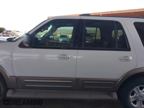 2003 Ford Expedition Eddie Bauer with VIN 1FMPU17L53LC44847, listed as a IAAI auction lot 42255280 with 275,188 mi miles and . Bid and sale history available at DreamBid. Image 15.