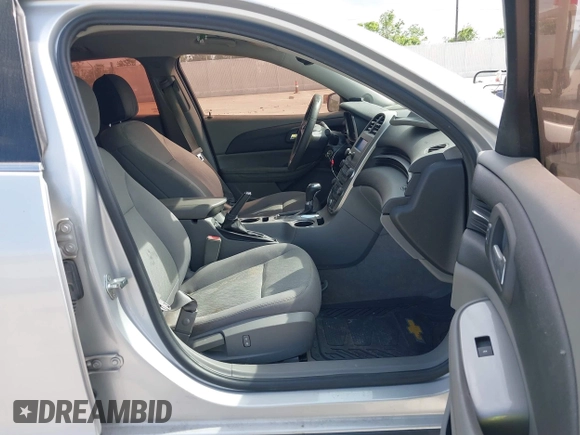 2014 Chevrolet Malibu LS with VIN 1G11B5SL3EF292453, listed as a IAAI auction lot 42073699 with 180,043 mi miles and . Bid and sale history available at DreamBid. Image 5.