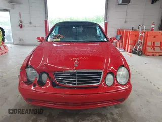 2001 Mercedes-Benz CLK 320/430 z VIN WDBLK70G91T076182, wystawiony jako IAAI lot #42244062 z przebiegiem 77 733 mil mil oraz . Historia ofert i sprzedaży dostępna na DreamBid. Obrazek 11.