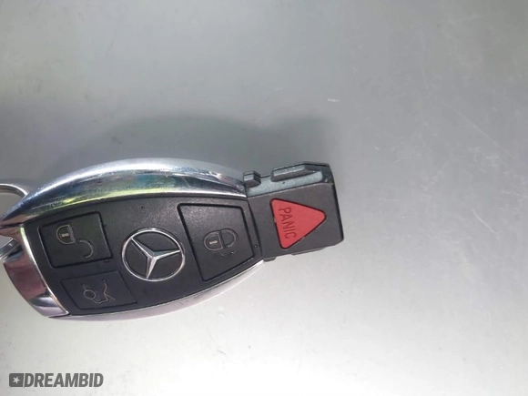 2011 Mercedes-Benz E-Class E 350 Luxury with VIN WDDHF5GBXBA441899, listed as a IAAI auction lot 41770688 with 138,994 mi miles. Bid and sale history available at carsss.com. Image 11.