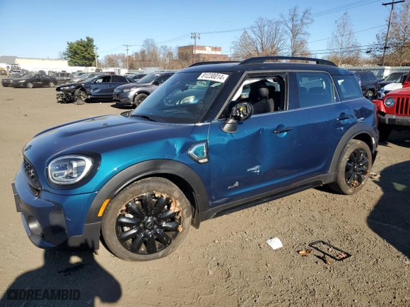 2022 MINI Countryman Cooper S with VIN WMZ83BR07N3N43716, listed as a Copart auction lot 81230014 with 0 mi miles and Salvage Title. Bid and sale history available at carsss.com. Image 1.
