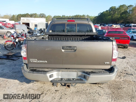 2014 Toyota Tacoma with VIN 3TMLU4EN3EM163162, listed as a IAAI auction lot 41930392 with 167,368 mi miles and . Bid and sale history available at DreamBid. Image 17.