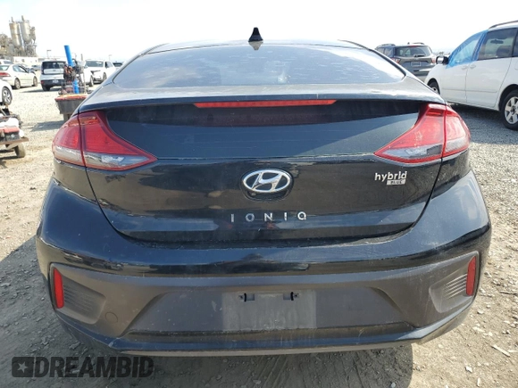 2018 Hyundai Ioniq Blue z VIN KMHC65LC0JU073681, wystawiony jako Copart lot #55296685 z przebiegiem 130 580 mil mil oraz Szkoda całkowita • Salvage title. Historia ofert i sprzedaży dostępna na DreamBid. Obrazek 6.
