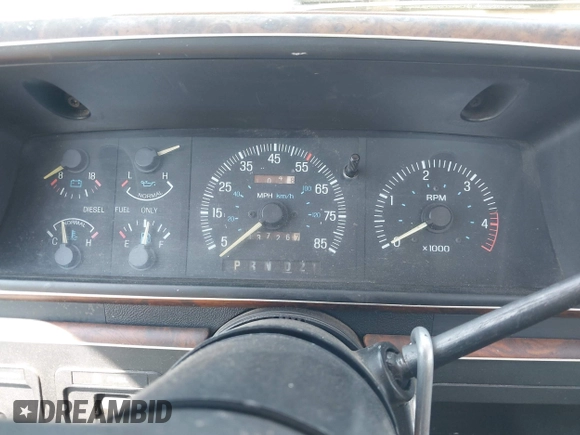 1987 Ford F-250 with VIN 1FTHF2518HKA08300, listed as a IAAI auction lot 41984273 with 37,267 mi miles and . Bid and sale history available at DreamBid. Image 7.