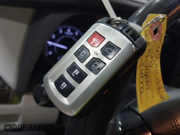 2019 Toyota Sienna XLE Auto Access Seat с VIN 5TDYZ3DC1KS016206, выставлен на аукционе IAAI как лот 41828171 с пробегом 114 048 миль миль и . История ставок и продаж доступна на DreamBid. Изображение 11.