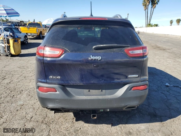 2015 Jeep Cherokee Latitude with VIN 1C4PJMCS9FW512619, listed as a Copart auction lot 41934185 with 132,323 mi miles and Clean Title. Bid and sale history available at carsss.com. Image 6.