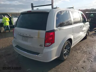 2017 Dodge Grand Caravan SXT with VIN 2C4RDGCG2HR818425, listed as a IAAI auction lot 41837757 with 175,201 mi miles. Bid and sale history available at carsss.com. Image 4.