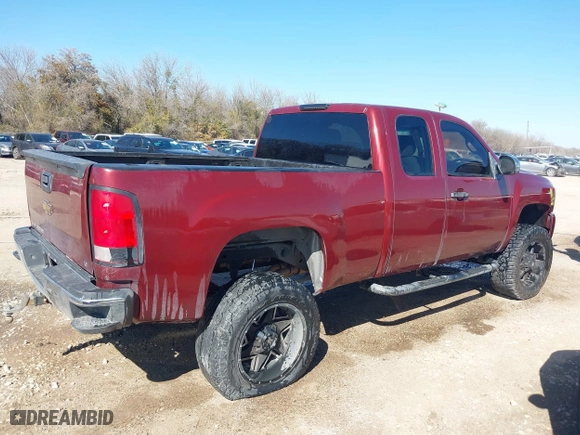 2007 Chevrolet Silverado 1500 Work Truck with VIN 1GCEC19C07Z513822, listed as a IAAI auction lot 41573741 with 175,191 mi miles. Bid and sale history available at carsss.com. Image 4.