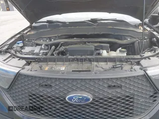 2020 Ford Police Interceptor Utility z VIN 1FM5K8AB4LGC36611, wystawiony jako IAAI lot #42199062 z przebiegiem 104 684 mil mil oraz . Historia ofert i sprzedaży dostępna na DreamBid. Obrazek 10.