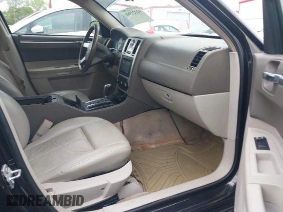 2007 Chrysler 300 Touring with VIN 2C3KA53G87H667727, listed as a IAAI auction lot 42025568 with 178,142 mi miles and . Bid and sale history available at DreamBid. Image 5.