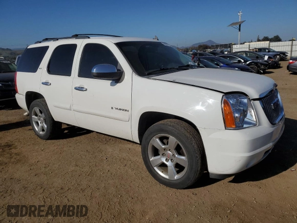 2008 GMC Yukon SLT 4SA z VIN 1GKFK13028J192313, wystawiony jako Copart lot #89207235 z przebiegiem 240 812 mil mil oraz Szkoda całkowita • Salvage title. Historia ofert i sprzedaży dostępna na DreamBid. Obrazek 4.