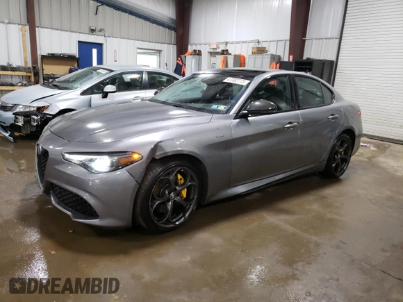 2019 Alfa Romeo Giulia Ti Sport with VIN ZARFANBN5K7615320, listed as a Copart auction lot 47382773 with 30,788 mi miles. Bid and sale history available at carsss.com. Image 1.