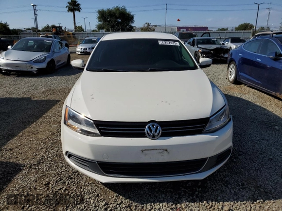 2013 Volkswagen Jetta SE with VIN 3VWDP7AJ3DM384014, listed as a Copart auction lot 56207025 with 112,627 mi miles and Salvage title. Bid and sale history available at DreamBid. Image 5.