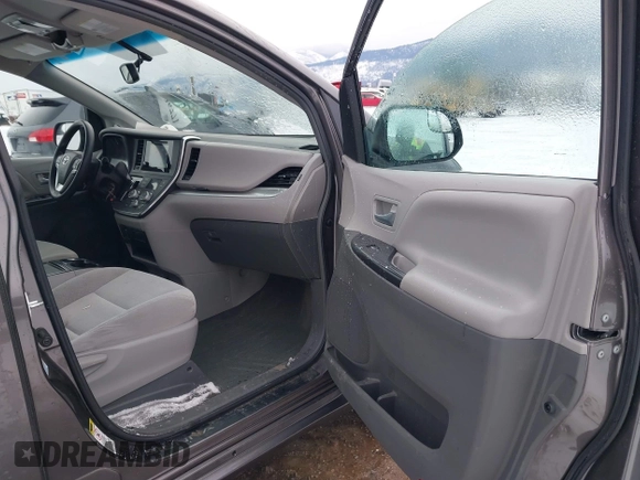 2016 Toyota Sienna LE with VIN 5TDJK3DC6GS142669, listed as a IAAI auction lot 41436771 with 135,715 mi miles. Bid and sale history available at carsss.com. Image 5.