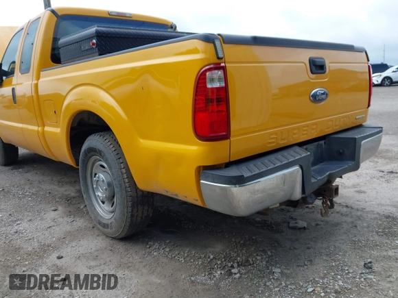 2015 Ford F-250 XLT z VIN 1FT7X2A68FEB98170, wystawiony jako IAAI lot #42524870 z przebiegiem 178 474 mil mil oraz . Historia ofert i sprzedaży dostępna na DreamBid. Obrazek 6.