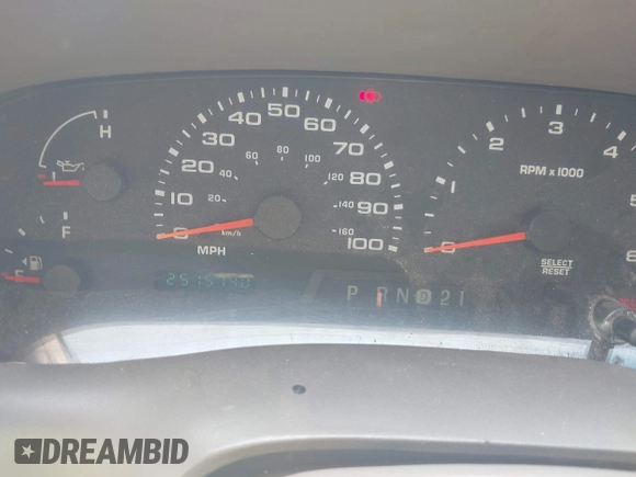 2003 Ford F-250 XL z VIN 1FTNW21LX3EC64584, wystawiony jako IAAI lot #42789502 z przebiegiem 251 574 mil mil oraz . Historia ofert i sprzedaży dostępna na DreamBid. Obrazek 7.