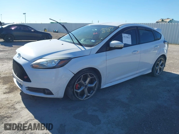 2014 Ford Focus ST with VIN 1FADP3L98EL308831, listed as a IAAI auction lot 41138622 with 133,317 mi miles and . Bid and sale history available at carsss.com. Image 2.