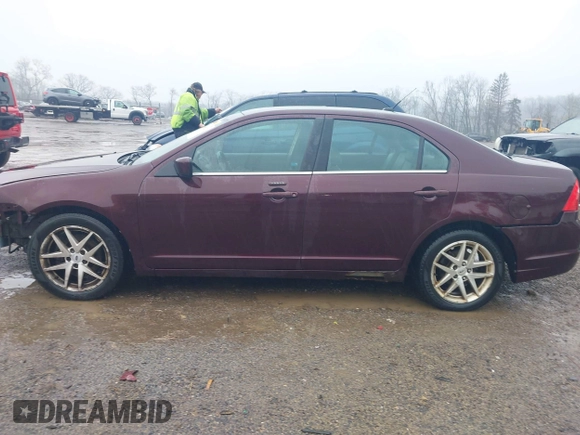 2011 Ford Fusion SEL with VIN 3FAHP0JA1BR256209, listed as a IAAI auction lot 41962125 with 205,737 mi miles. Bid and sale history available at carsss.com. Image 14.