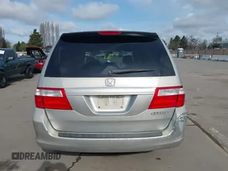 2005 Honda Odyssey LX with VIN 5FNRL38245B024753, listed as a IAAI auction lot 41839673 with 292,563 mi miles. Bid and sale history available at carsss.com. Image 16.