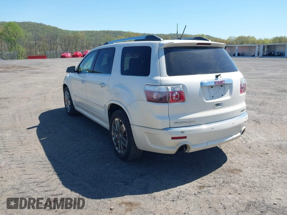 2012 GMC Acadia Denali with VIN 1GKKVTED7CJ408134, listed as a IAAI auction lot 42118748 with 173,977 mi miles. Bid and sale history available at carsss.com. Image 3.