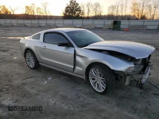 2014 Ford Mustang V6 with VIN 1ZVBP8AM5E5240852, listed as a Copart auction lot 43550315 with 195,614 mi miles and Salvage Title. Bid and sale history available at DreamBid. Image 4.