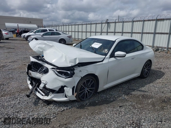2024 BMW 2 Series 230i with VIN 3MW23CM05R8E25175, listed as a IAAI auction lot 41803015 with 18,601 mi miles and . Bid and sale history available at carsss.com. Image 18.
