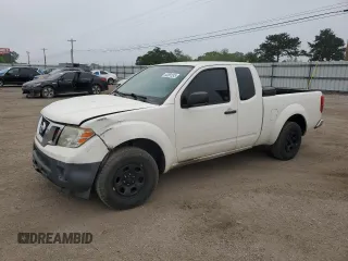 2015 Nissan Frontier S z VIN 1N6BD0CT8FN748104, wystawiony jako Copart lot #53881245 z przebiegiem 159 473 mil mil oraz Szkoda całkowita • Salvage title. Historia ofert i sprzedaży dostępna na DreamBid. Obrazek 1.