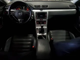 2012 Volkswagen CC Sport with VIN WVWNN7AN6CE514257, listed as a Copart auction lot 81812204 with 140,752 mi miles and Clean Title. Bid and sale history available at carsss.com. Image 8.