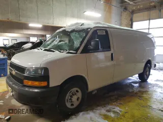 2019 Chevrolet Express Cargo Van with VIN 1GCWGBFP6K1296029, listed as a Copart auction lot 41673625 with 0 mi miles and Salvage Title. Bid and sale history available at carsss.com. Image 1.