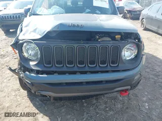 2018 Jeep Renegade Trailhawk with VIN ZACCJBCB2JPH11780, listed as a IAAI auction lot 41776536 with 86,894 mi miles. Bid and sale history available at carsss.com. Image 6.
