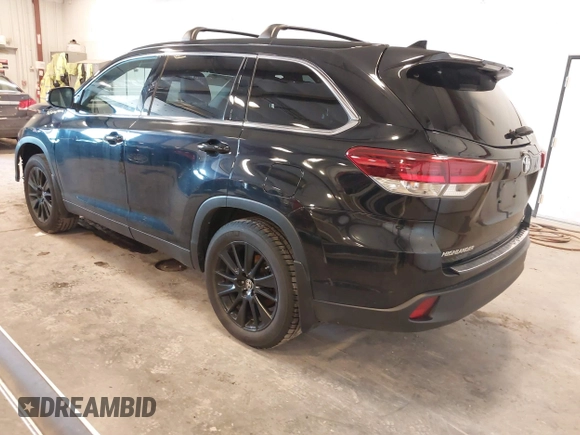 2019 Toyota Highlander SE with VIN 5TDJZRFH2KS628024, listed as a IAAI auction lot 41915298 with 87,054 mi miles. Bid and sale history available at carsss.com. Image 3.