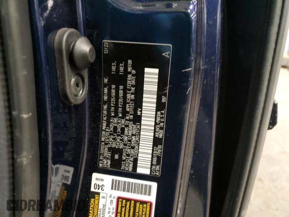 2024 Toyota Sienna XSE z VIN 5TDDSKFC2RS117341, wystawiony jako Copart lot #46500865 z przebiegiem 14 637 mil mil oraz Szkoda całkowita • Salvage title. Historia ofert i sprzedaży dostępna na DreamBid. Obrazek 13.