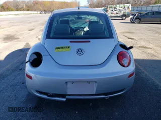 2007 Volkswagen New Beetle Coupe with VIN 3VWRW31C67M504850, listed as a Copart auction lot 81350984 with 121,752 mi miles and Salvage Title. Bid and sale history available at carsss.com. Image 6.