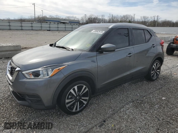2019 Nissan Kicks SR z VIN 3N1CP5CU7KL547165, wystawiony jako Copart lot #49992975 z przebiegiem 98 357 mil mil oraz Nie do naprawy • Non repairable. Historia ofert i sprzedaży dostępna na DreamBid. Obrazek 1.