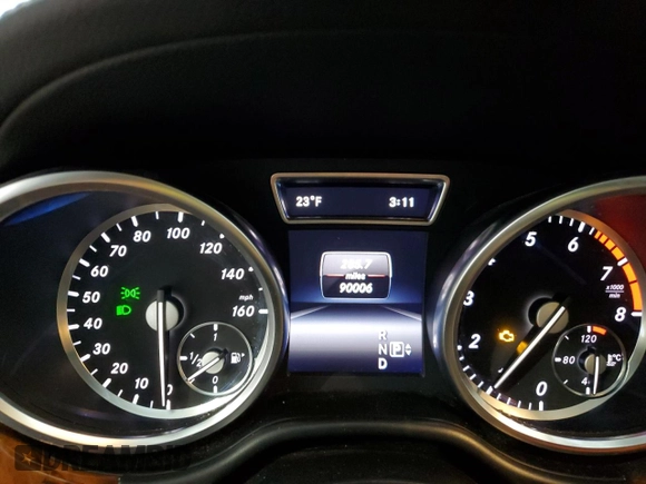 2014 Mercedes-Benz M 550 with VIN 4JGDA7DB2EA277068, listed as a Copart auction lot 45890855 with 90,006 mi miles and Salvage Title. Bid and sale history available at carsss.com. Image 9.