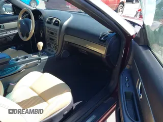 2004 Ford Thunderbird Deluxe with VIN 1FAHP60A64Y105598, listed as a IAAI auction lot 41806334 with 18,583 mi miles and . Bid and sale history available at DreamBid. Image 5.