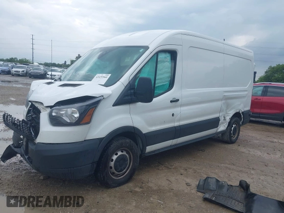 2019 Ford Transit z VIN 1FTYR2CM1KKA28111, wystawiony jako IAAI lot #42439960 z przebiegiem 116 173 mil mil oraz . Historia ofert i sprzedaży dostępna na DreamBid. Obrazek 2.