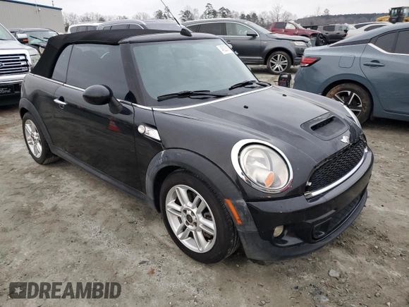2012 MINI Convertible S z VIN WMWZP3C59CT250929, wystawiony jako Copart lot #46238105 z przebiegiem 109 042 mil mil oraz Czysty tytuł • Clean title. Historia ofert i sprzedaży dostępna na DreamBid. Obrazek 4.