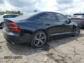 2020 Volvo S60 R-Design with VIN 7JRA22TM5LG030861, listed as a Copart auction lot 62031554 with 68,076 mi miles and Salvage Title. Bid and sale history available at carsss.com. Image 3.