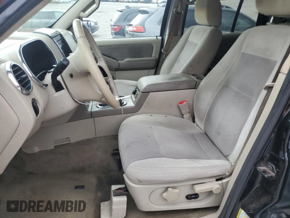 2007 Ford Explorer XLT with VIN 1FMEU63E47UB28471, listed as a Copart auction lot 52948745 with 181,169 mi miles and Clean Title. Bid and sale history available at carsss.com. Image 7.